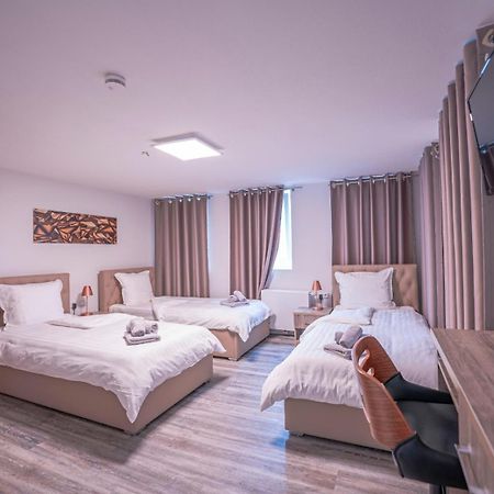 Village Bistro & Bar Fremdenzimmer Dettingen an der Erms ภายนอก รูปภาพ