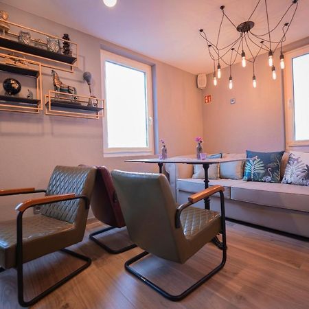 Village Bistro & Bar Fremdenzimmer Dettingen an der Erms ภายนอก รูปภาพ