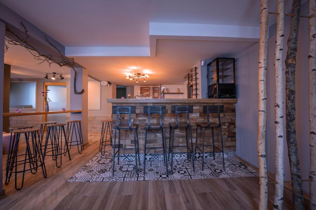 Village Bistro & Bar Fremdenzimmer Dettingen an der Erms ภายนอก รูปภาพ