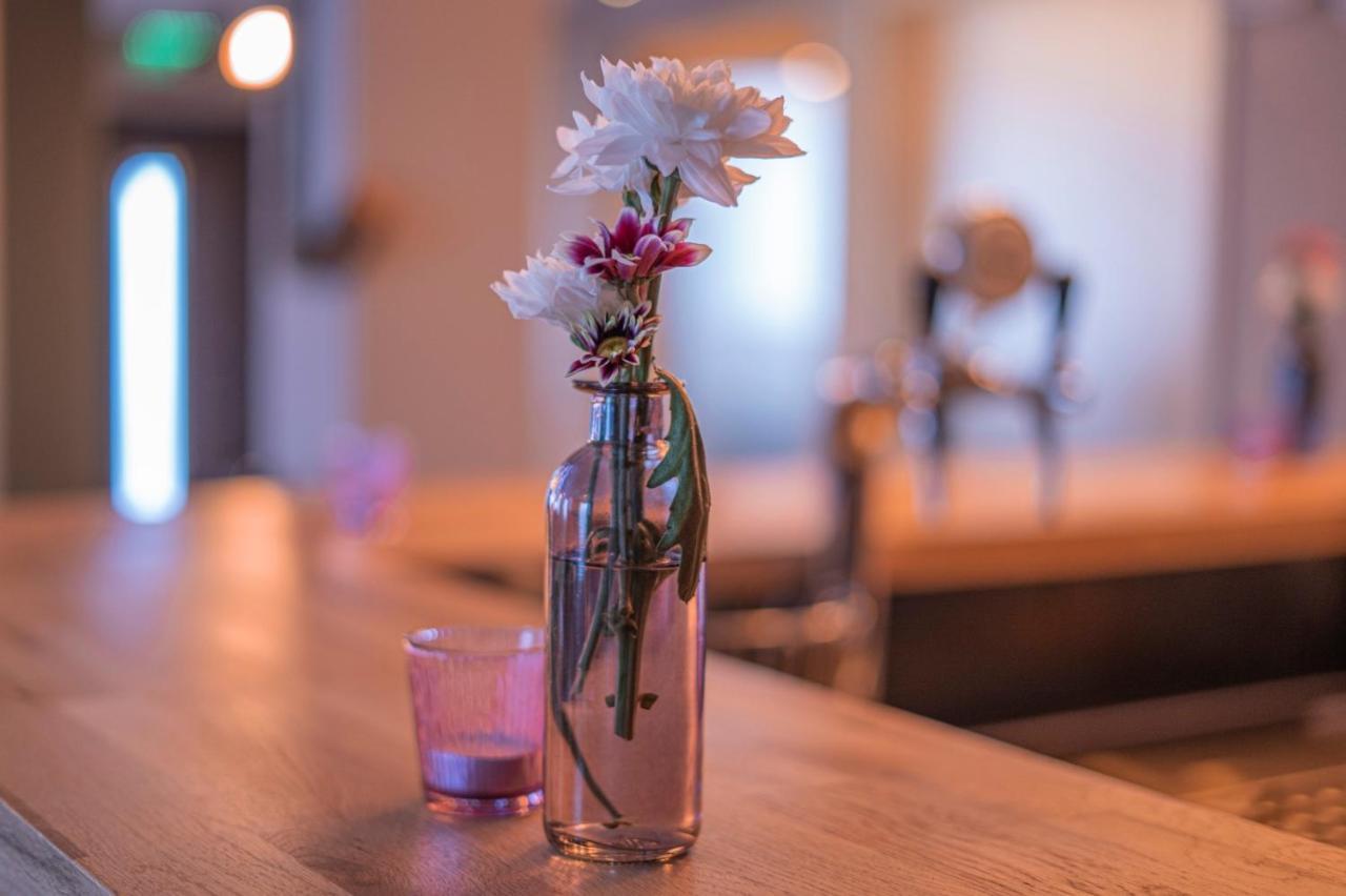 Village Bistro & Bar Fremdenzimmer Dettingen an der Erms ภายนอก รูปภาพ