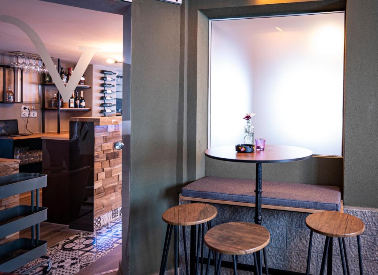 Village Bistro & Bar Fremdenzimmer Dettingen an der Erms ภายนอก รูปภาพ