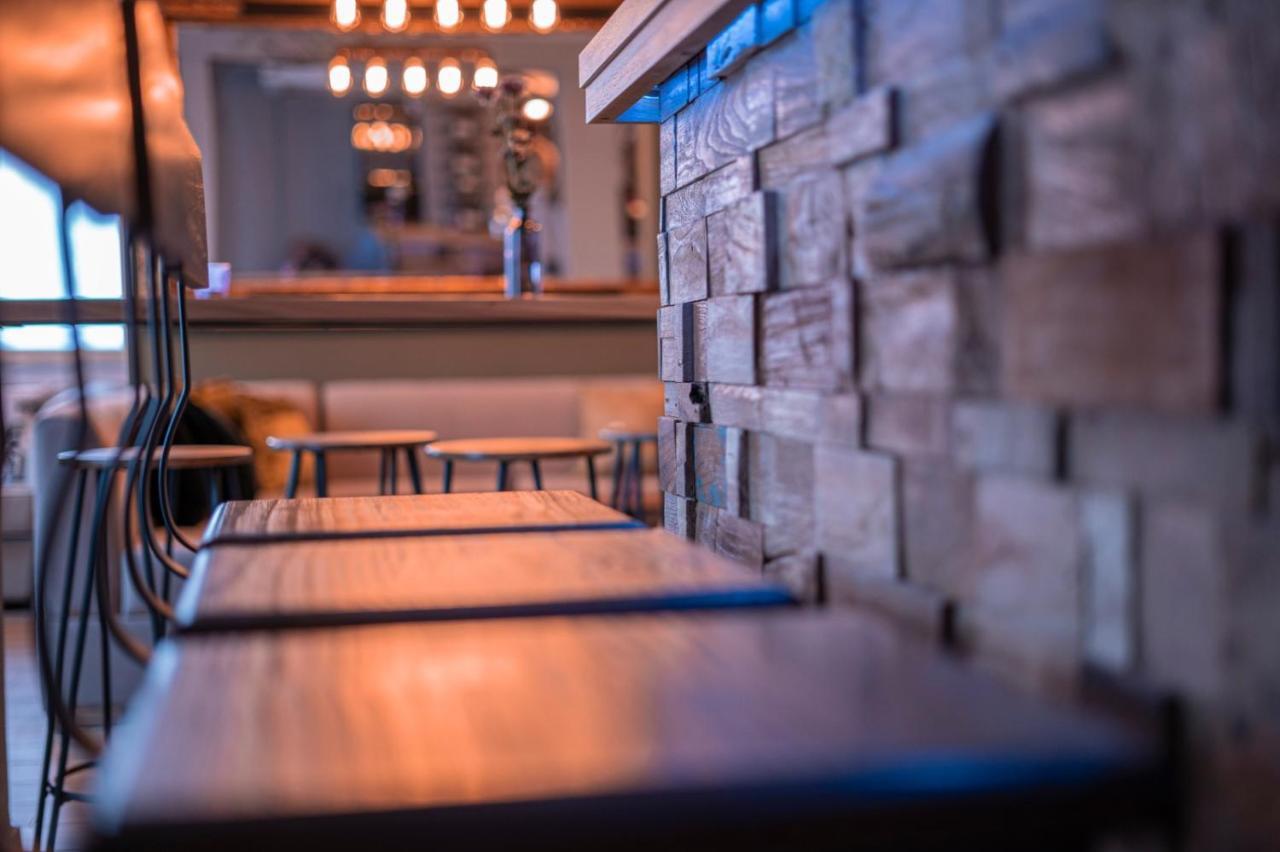 Village Bistro & Bar Fremdenzimmer Dettingen an der Erms ภายนอก รูปภาพ