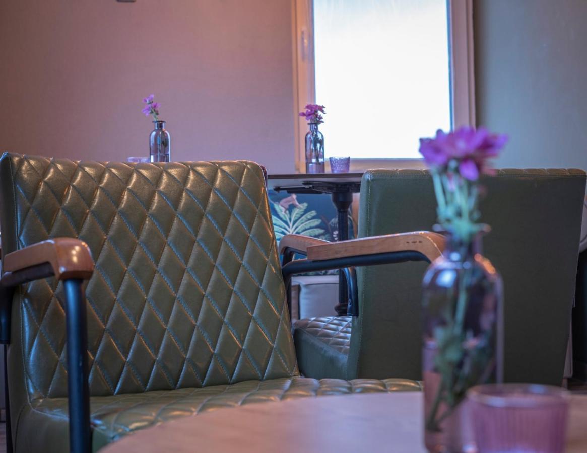 Village Bistro & Bar Fremdenzimmer Dettingen an der Erms ภายนอก รูปภาพ