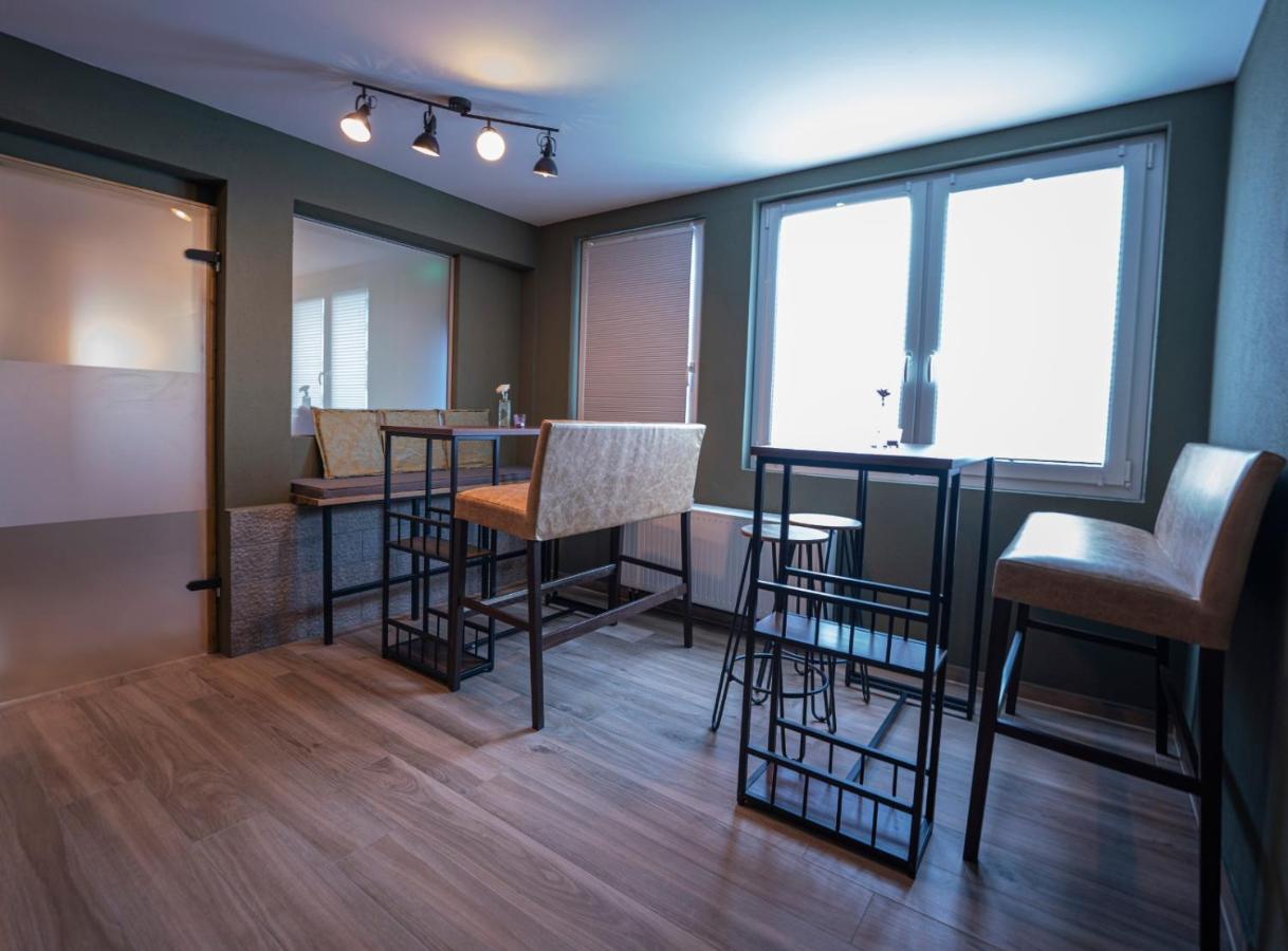 Village Bistro & Bar Fremdenzimmer Dettingen an der Erms ภายนอก รูปภาพ