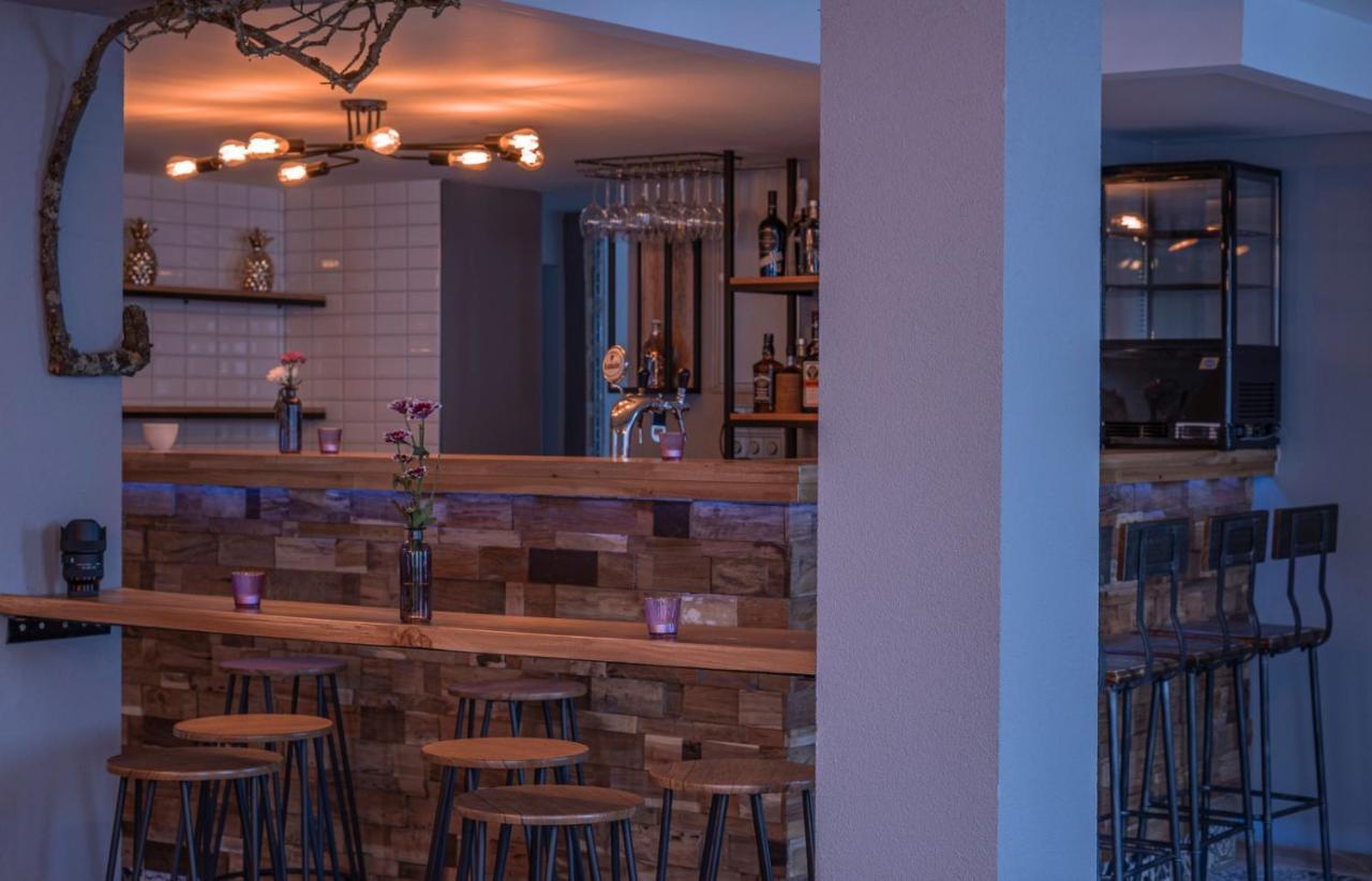 Village Bistro & Bar Fremdenzimmer Dettingen an der Erms ภายนอก รูปภาพ