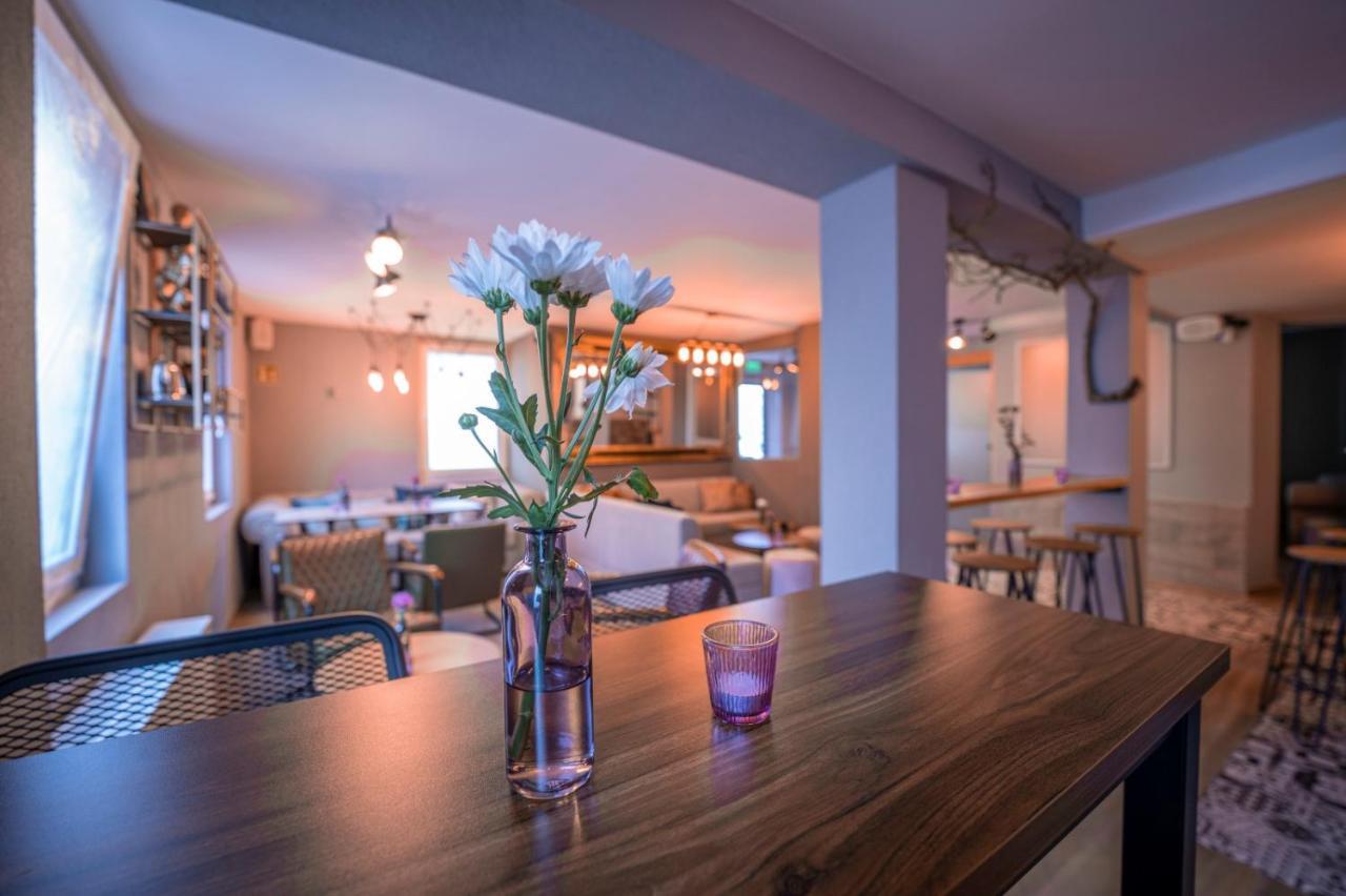 Village Bistro & Bar Fremdenzimmer Dettingen an der Erms ภายนอก รูปภาพ