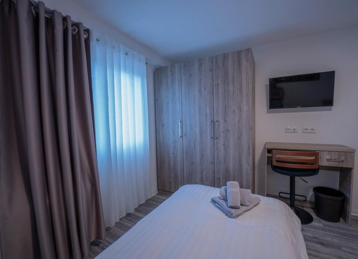Village Bistro & Bar Fremdenzimmer Dettingen an der Erms ภายนอก รูปภาพ