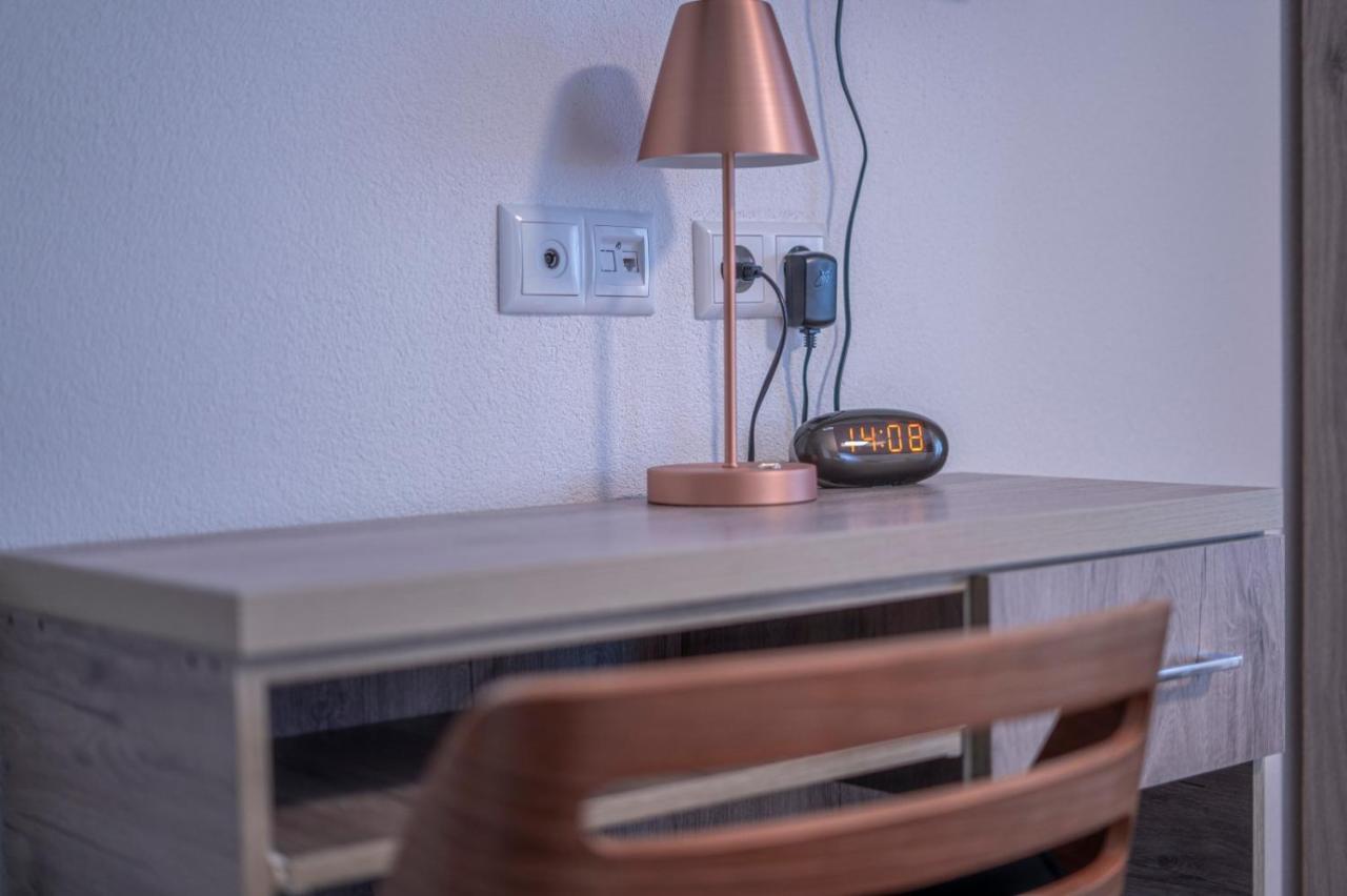 Village Bistro & Bar Fremdenzimmer Dettingen an der Erms ภายนอก รูปภาพ