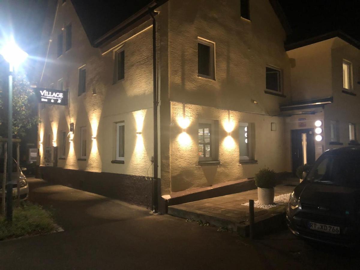 Village Bistro & Bar Fremdenzimmer Dettingen an der Erms ภายนอก รูปภาพ